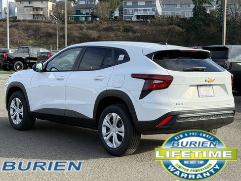 New 2026 Chevrolet Trax LS image 3