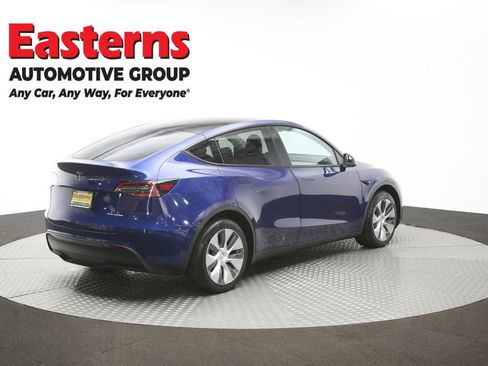 Used 2022 Tesla Model Y Long Range image 35