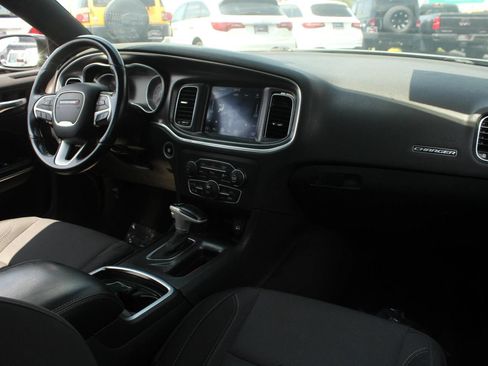 Used 2018 Dodge Charger R/T RWD image 21