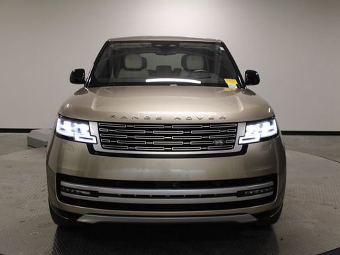 Used 2023 Land Rover Range Rover Autobiography image 10