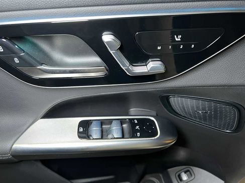 Used 2025 Mercedes-Benz GLC 300 GLC 300 image 23