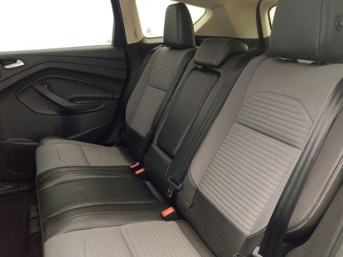 Used 2017 Ford Escape SE w/ Equipment Group 201A AWD/4WD image 18