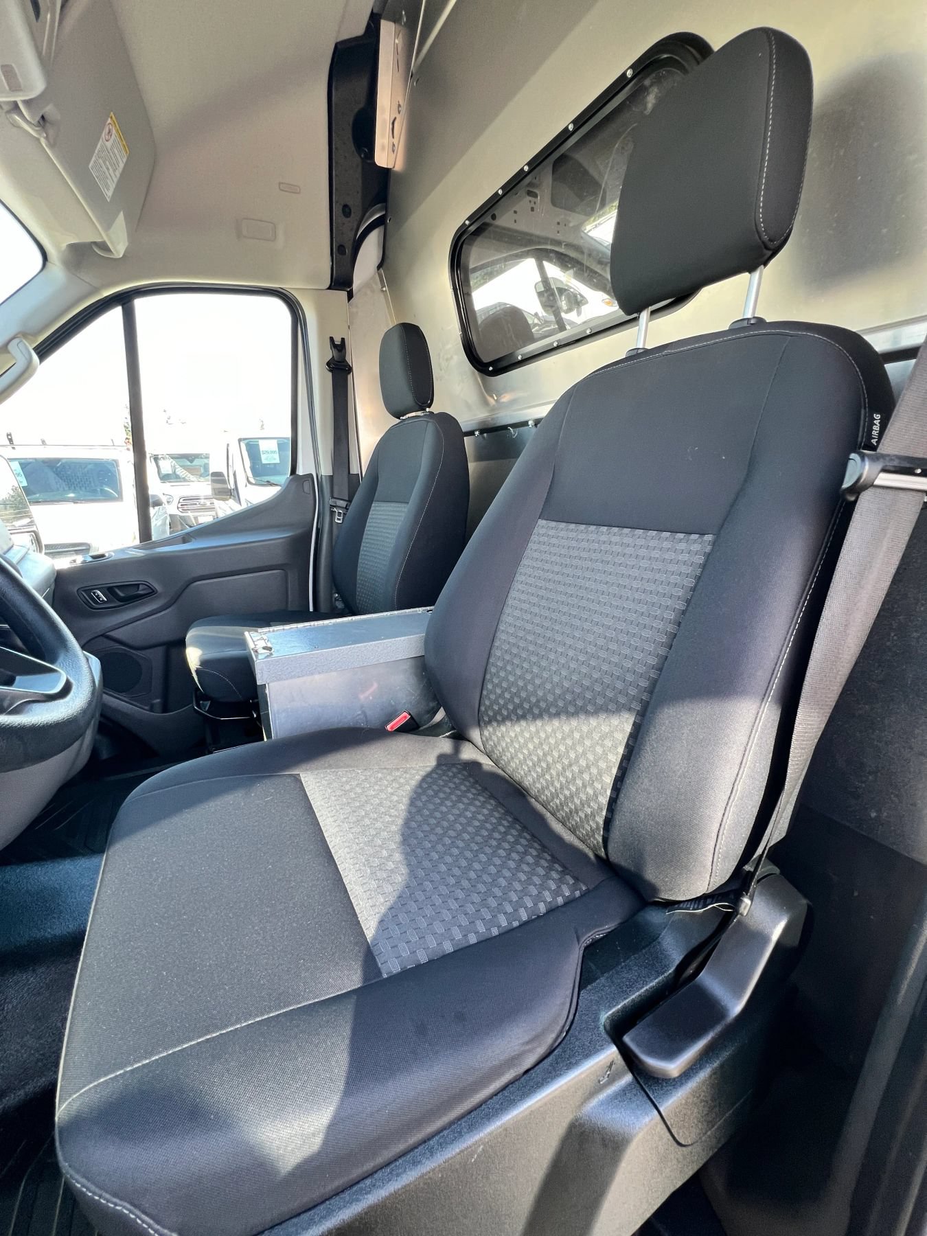 Used 2023 Ford Transit 250 148 High Roof RWD image 10