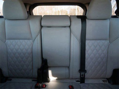 Used 2023 Mitsubishi Outlander SEL image 14