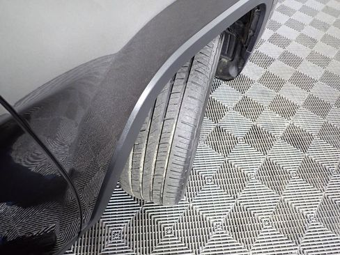 Used 2014 Jeep Cherokee Latitude w/ Cold Weather Group image 32