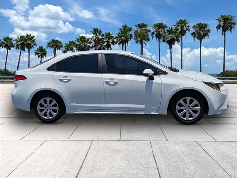 Used 2024 Toyota Corolla LE FWD image 9