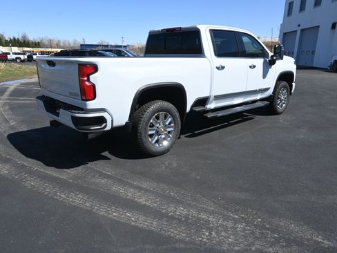 New 2026 Chevrolet Silverado 3500 High Country w/ High Country Premium Package AWD/4WD image 15