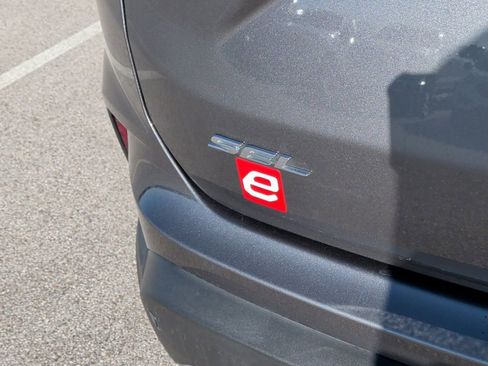 Used 2023 Ford Edge SEL image 40