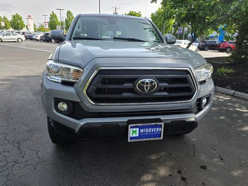 Used 2021 Toyota Tacoma SR5 AWD/4WD image 9