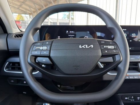 New 2026 Kia K4 FWD image 19