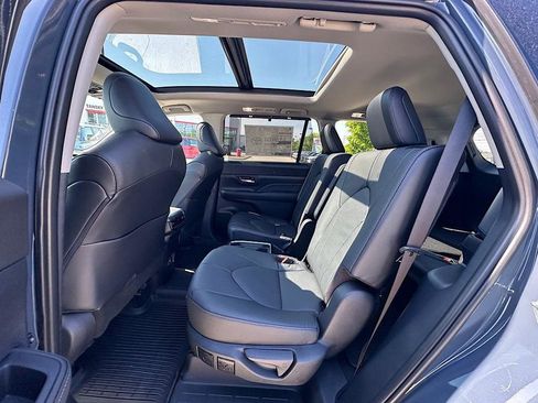 New 2026 Toyota Grand Highlander AWD image 10