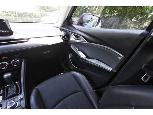 Used 2019 MAZDA CX-3 Touring FWD image 9