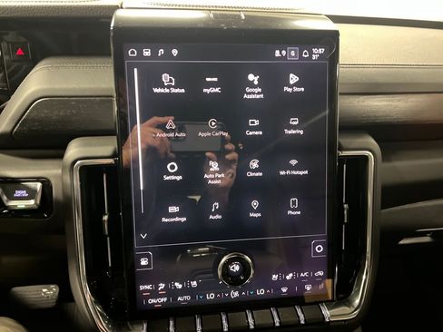 New 2026 GMC Yukon XL Denali w/ Denali Reserve Package image 22