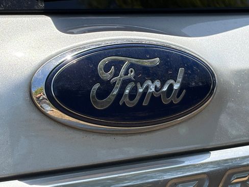 Used 2016 Ford Explorer Platinum AWD/4WD image 7