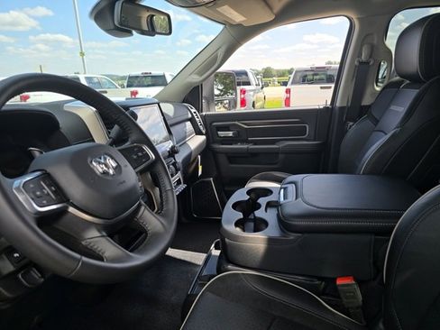Used 2024 RAM 2500 Laramie image 26