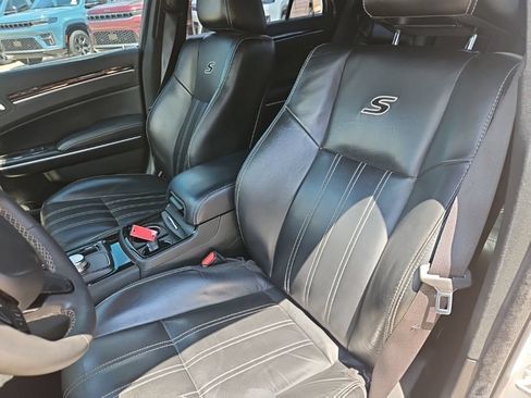 Used 2023 Chrysler 300 S RWD image 13