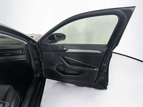 Used 2025 Volkswagen Jetta S image 31