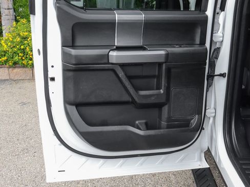 Used 2019 Ford F150 XLT image 38