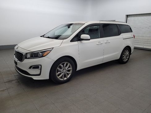 Used 2019 Kia Sedona EX FWD image 2