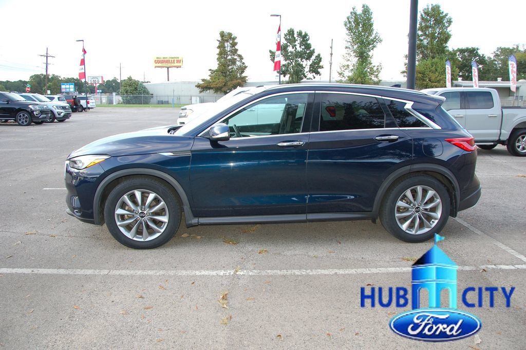 Used 2021 INFINITI QX50 Luxe FWD image 2