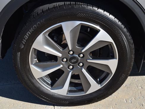 Used 2024 Ford Escape Platinum image 12