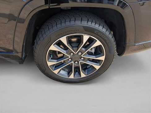 Used 2021 Jeep Grand Cherokee L Overland w/ Advanced Protech Group III AWD/4WD image 21