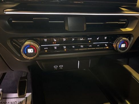 Used 2024 Acura ZDX A-Spec image 19