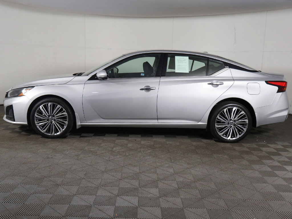 Used 2023 Nissan Altima 2.5 SL AWD/4WD image 19