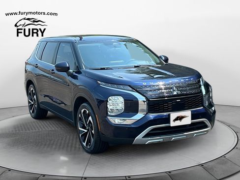 Used 2022 Mitsubishi Outlander SE AWD/4WD image 1