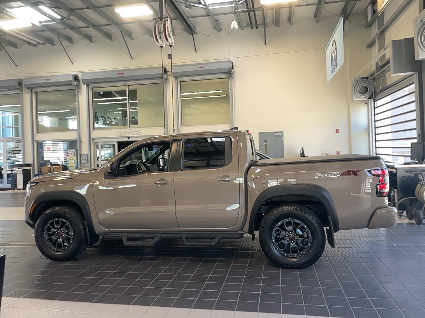 Used 2024 Nissan Frontier PRO-4X w/ Pro Premium Package AWD/4WD image 3