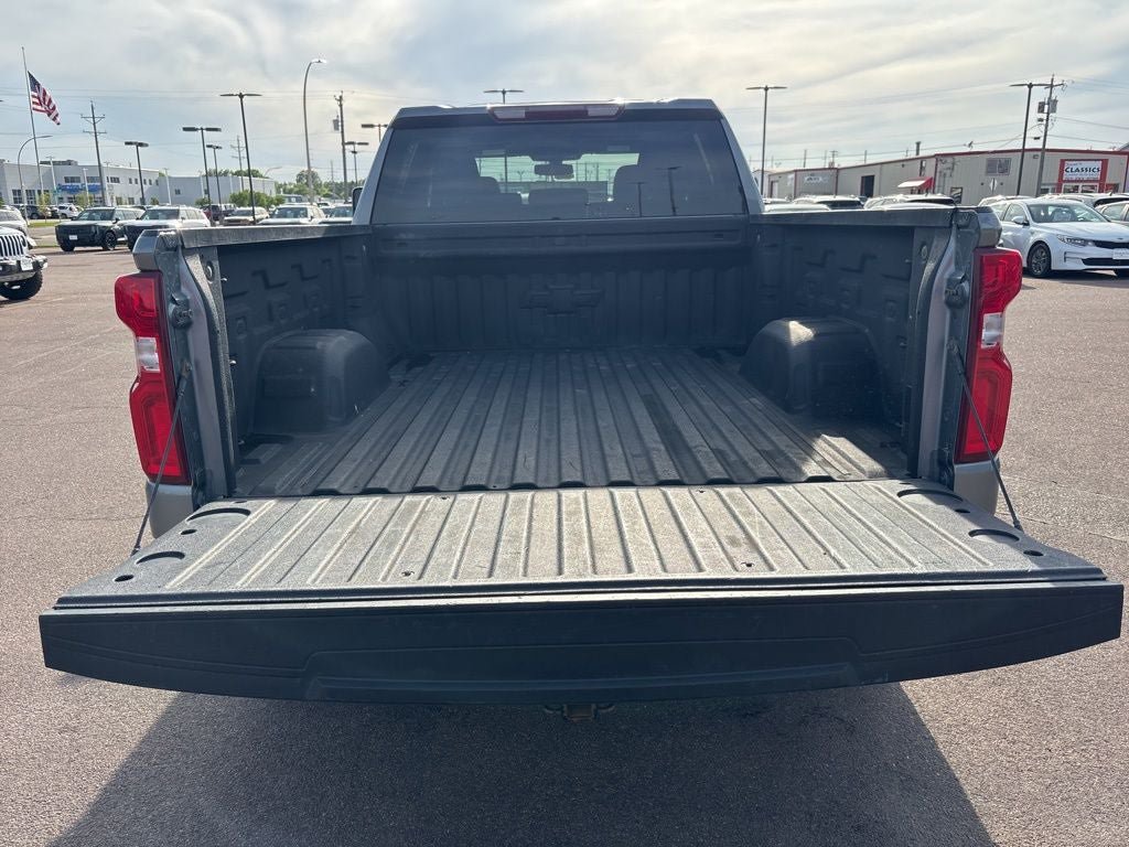 Used 2022 Chevrolet Silverado 1500 RST AWD/4WD image 32