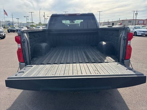 Used 2022 Chevrolet Silverado 1500 RST AWD/4WD image 32