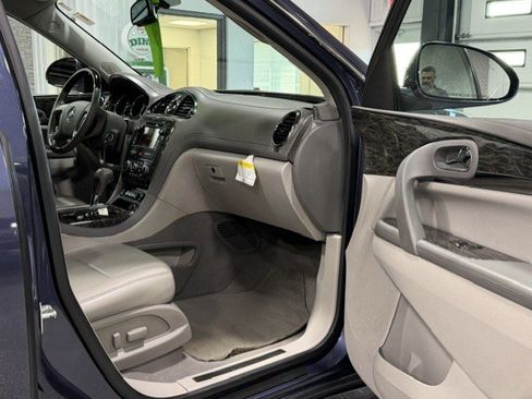 Used 2014 Buick Enclave Leather w/ Trailering Provision Package FWD image 9