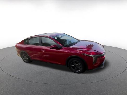 Used 2025 Kia K4 FWD image 2