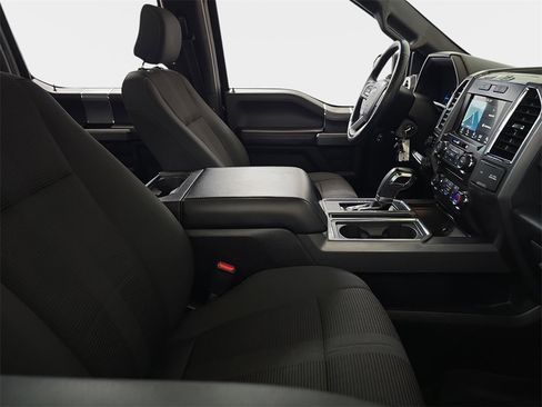 Used 2016 Ford F150 XLT w/ Equipment Group 302A Luxury image 11