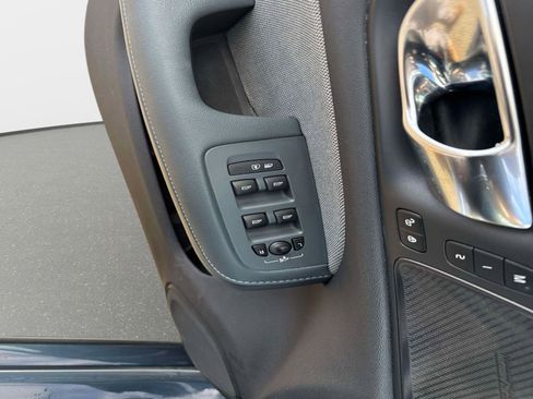 Used 2021 Volvo S60 T5 R-Design w/ Advanced Package image 19