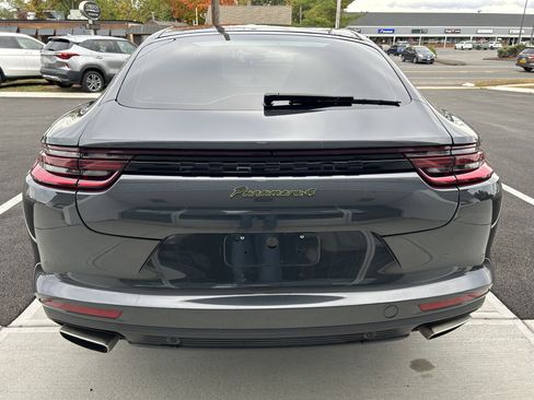 Used 2017 Porsche Panamera 4 image 11