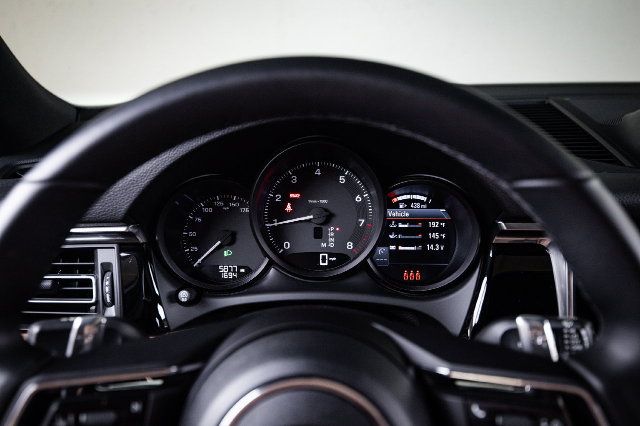 Certified 2026 Porsche Macan AWD/4WD image 15