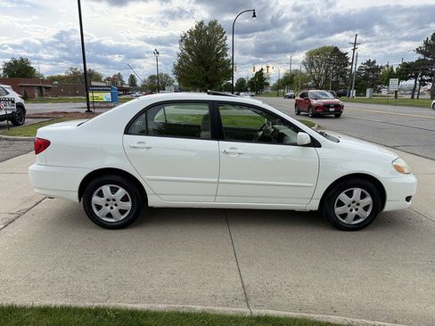 Used 2008 Toyota Corolla S FWD image 4