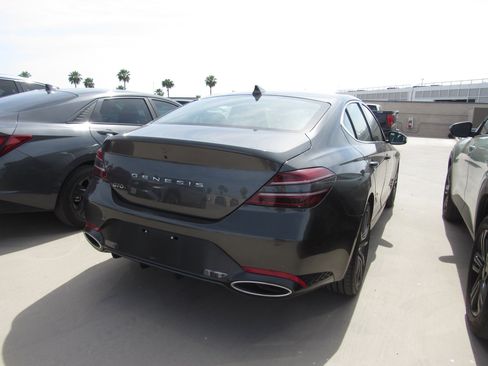 Used 2025 Genesis G70 2.5T image 3
