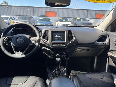 Used 2022 Jeep Cherokee Latitude Lux FWD image 12