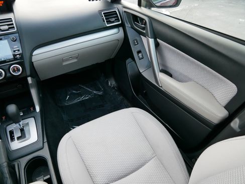 Used 2018 Subaru Forester 2.5i Premium w/ All-Weather Package image 11