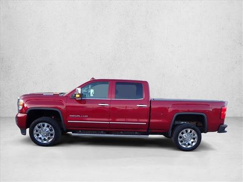 Used 2018 GMC Sierra 2500 Denali w/ Duramax Plus Package image 2