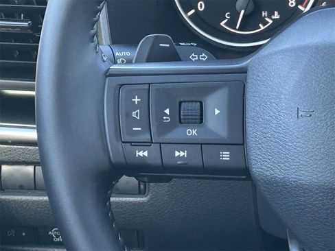 New 2026 Nissan Rogue SV FWD image 28