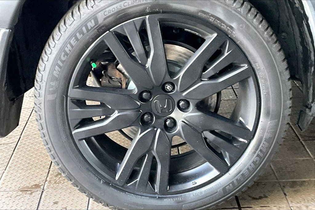 Used 2022 Honda Pilot Touring image 35