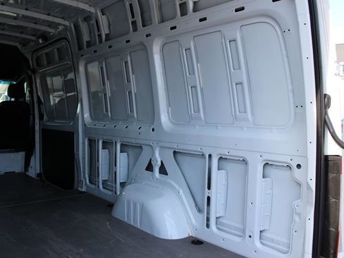 Used 2023 Mercedes-Benz Sprinter 2500 image 31