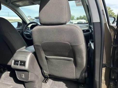Used 2023 Chevrolet Equinox LT FWD image 18