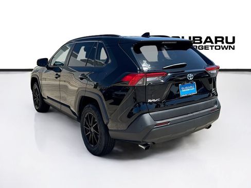 Used 2022 Toyota RAV4 XLE w/ Convenience Package AWD/4WD image 5