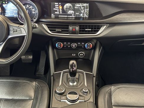 Used 2018 Alfa Romeo Stelvio AWD image 67