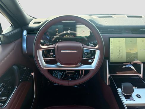 New 2026 Land Rover Range Rover SE image 17
